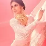 Mouni Roy Looks Breathtaking, Check Out Her Stunning Pics!!