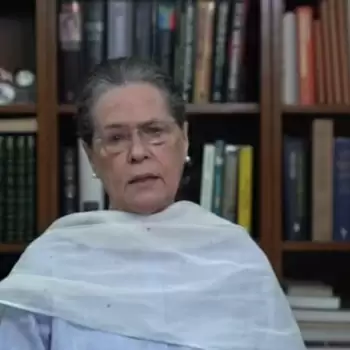 Hathras’s ‘Nirbhaya’ has not died, she has been killed: Sonia Gandhi