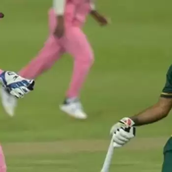 MCC clears de Kock of wrongdoing in Fakhar Zaman run out