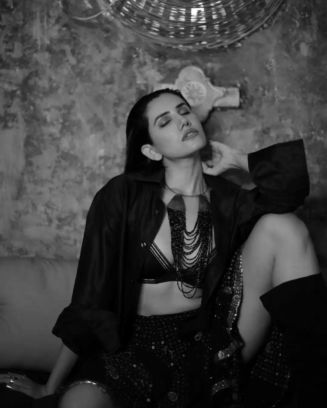 Sonnalli Seygall Looks Sexy, Check Out Diva’s gorgeous pictures
