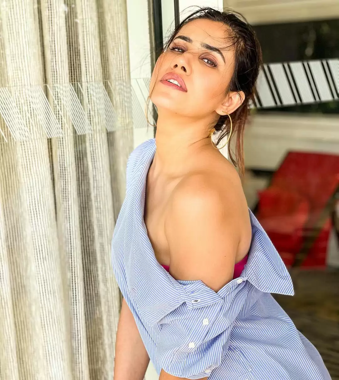 Sonnalli Seygall sweeps the internet with her bewitching pictures