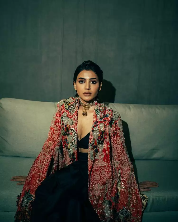 Samantha Ruth Prabhu Sets Temperatures Soaring, See Pictures!!