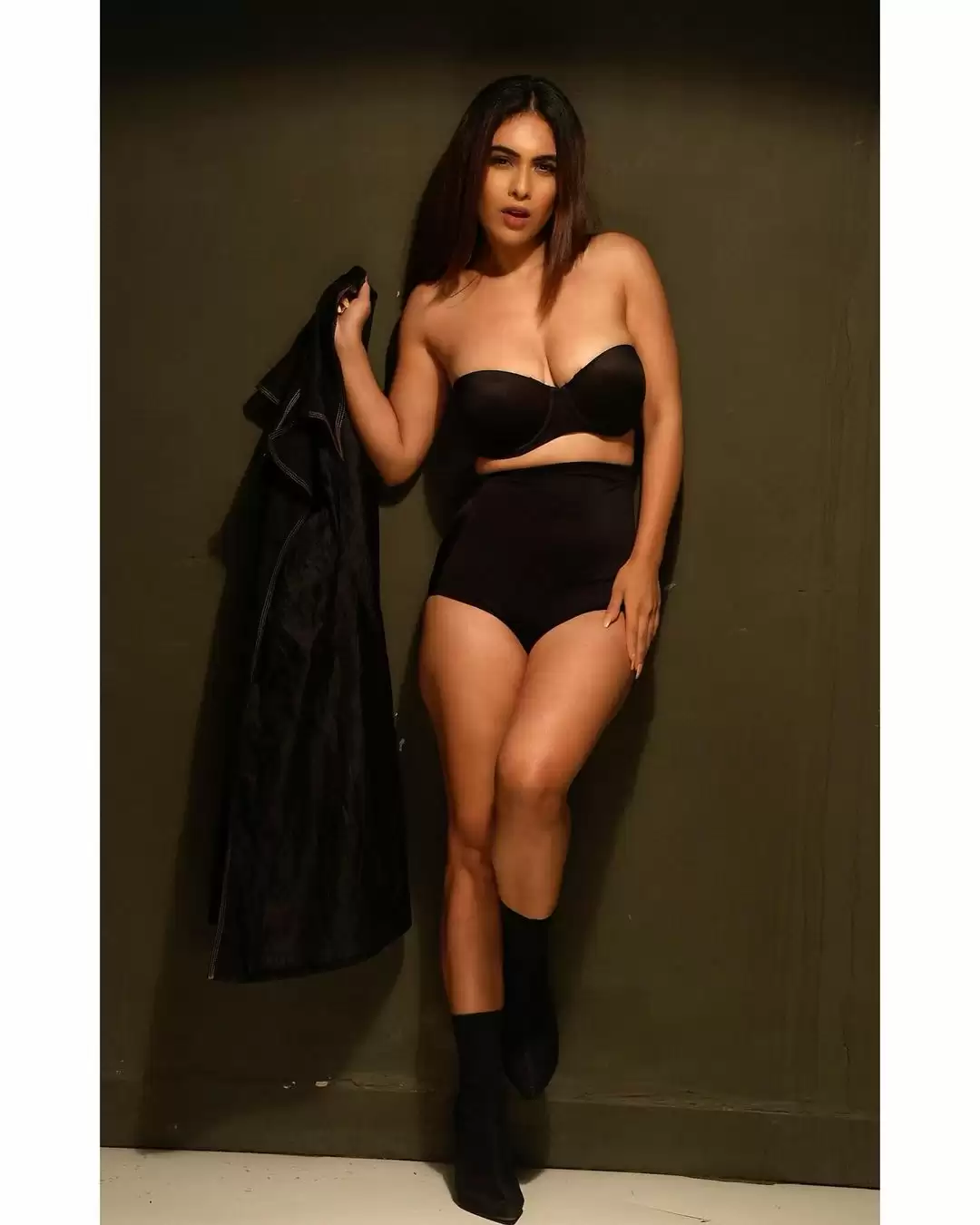 ‘Sakhiyan’ star Neha Malik is making heads turn with her new bewitching pictures