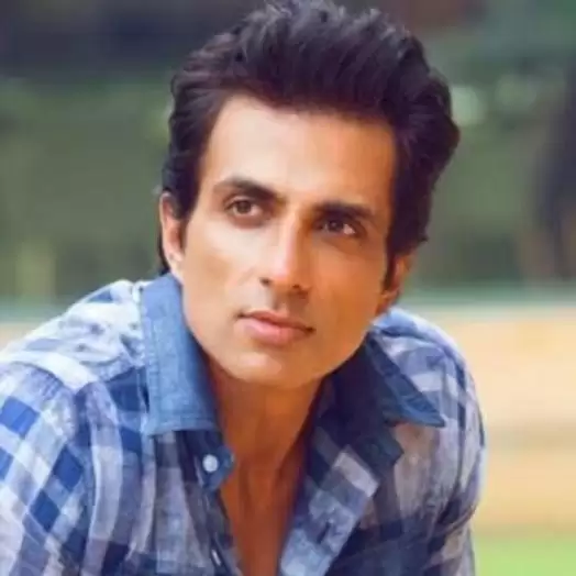 Sonu Sood comes to the rescue of a software engineer