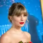 Taylor Swift extends financial support for a student’s higher education