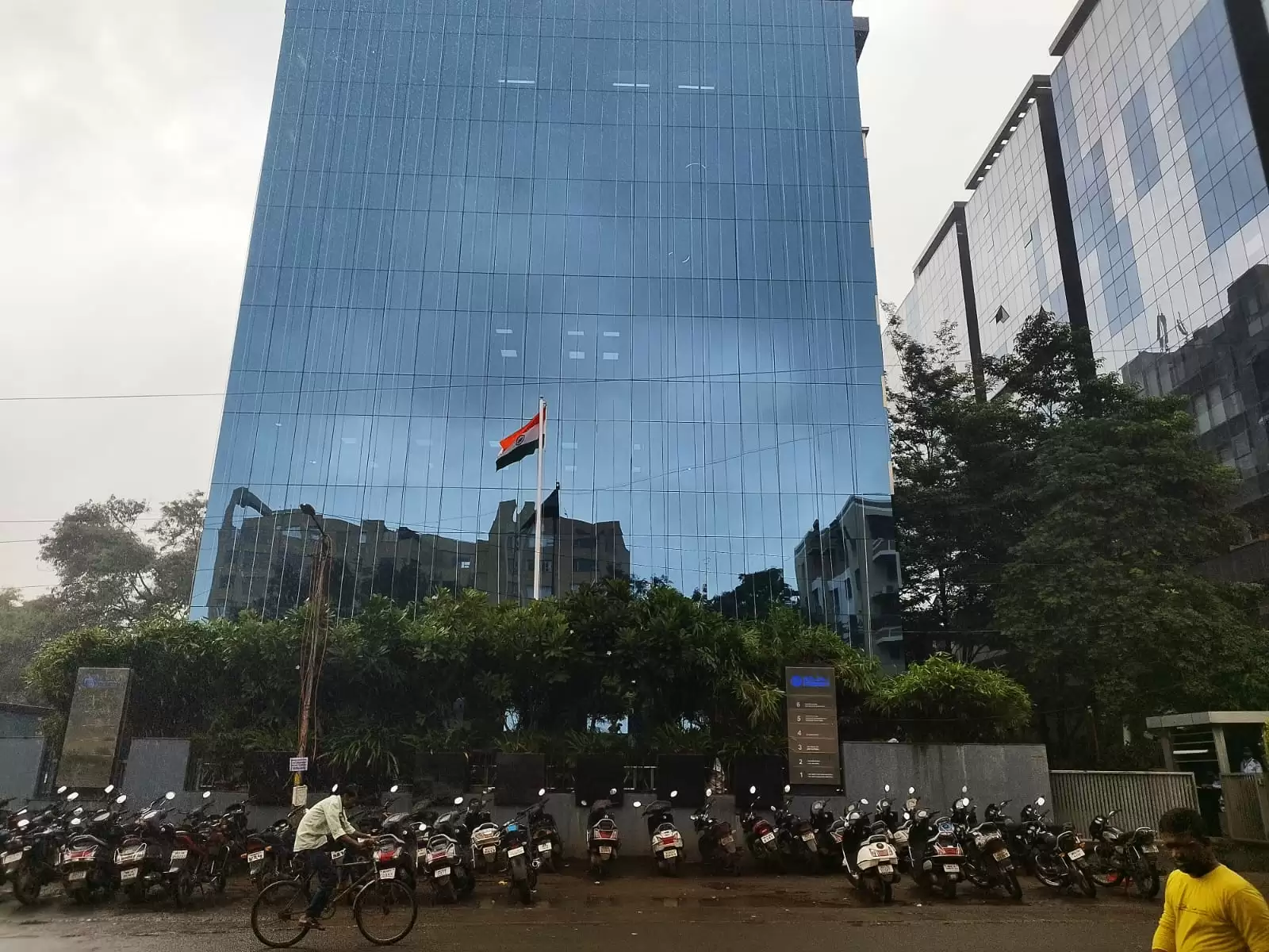Bajaj Finserv House - HO