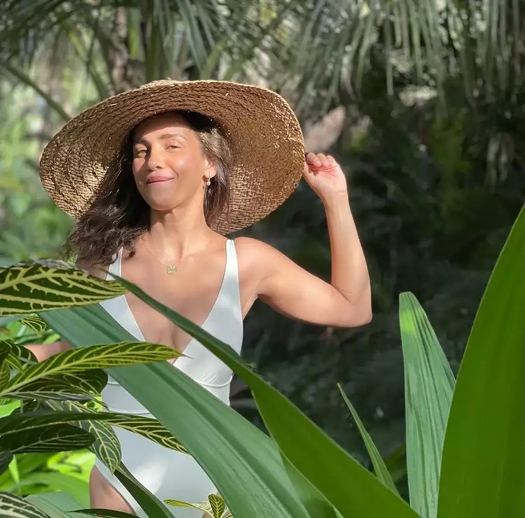 Aisha Sharma is raising temperatures, See Her Hot Pictures!