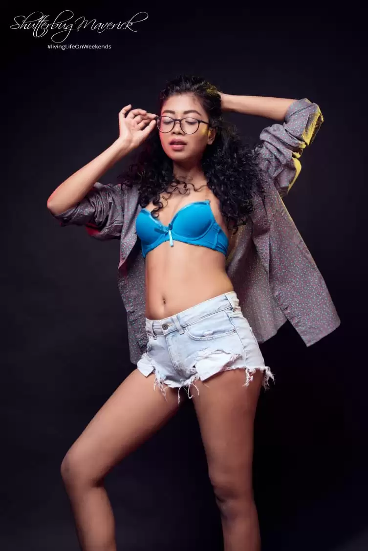 These photoshoots of Model Sonali Haldar prove that she is a complete stunner.