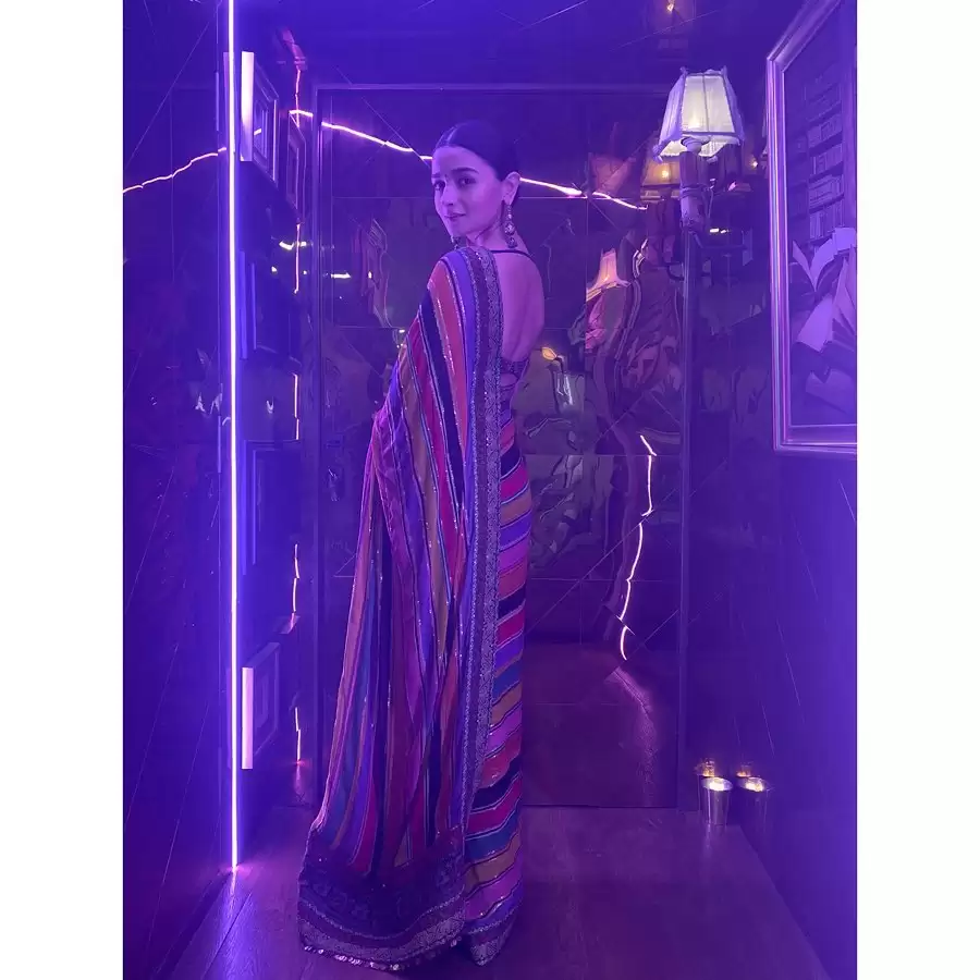 Alia Bhatt Sets Major Bridesmaid Fashion Goals, Take A Look At Her Sexy Ethnic Outfits