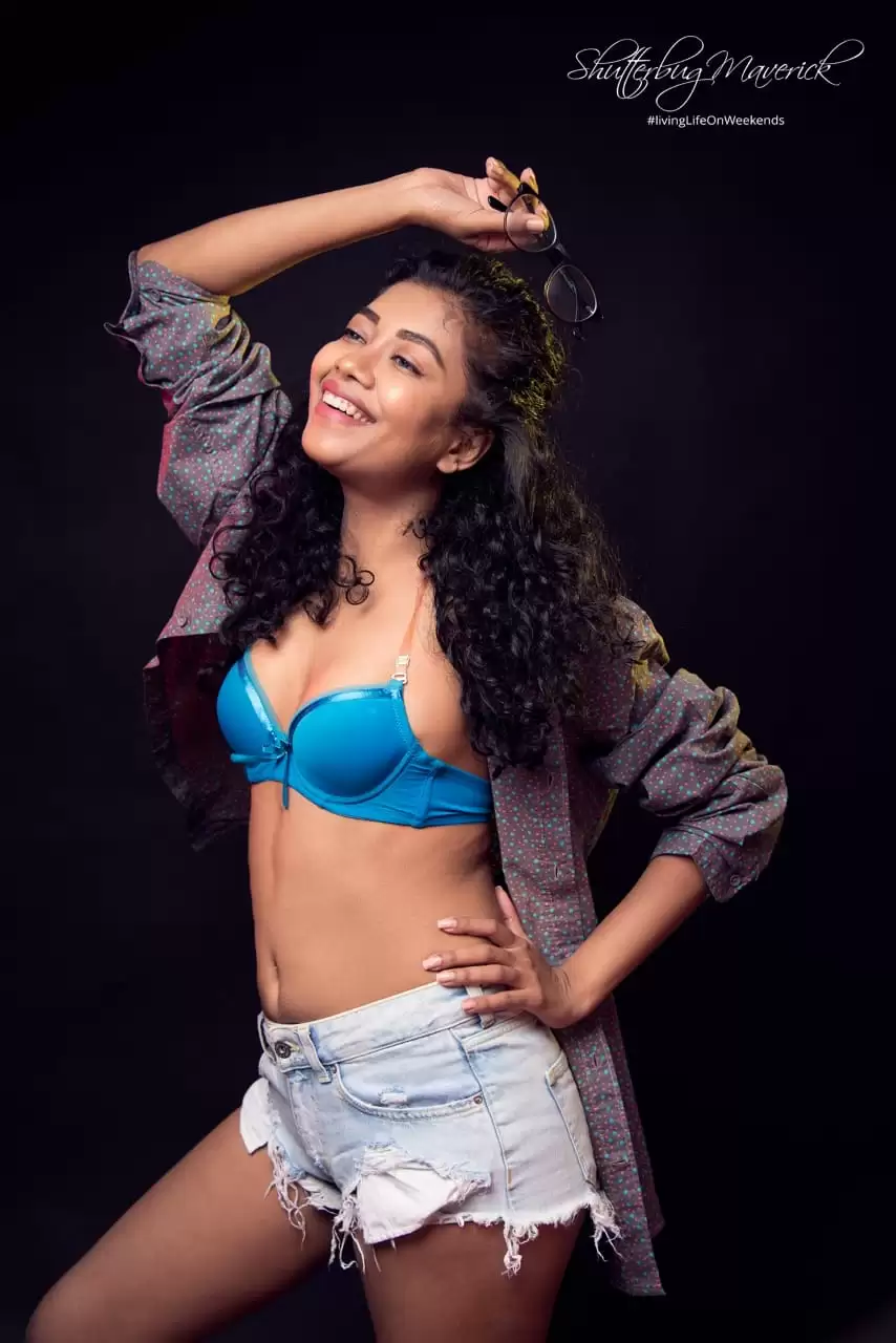These photoshoots of Model Sonali Haldar prove that she is a complete stunner.