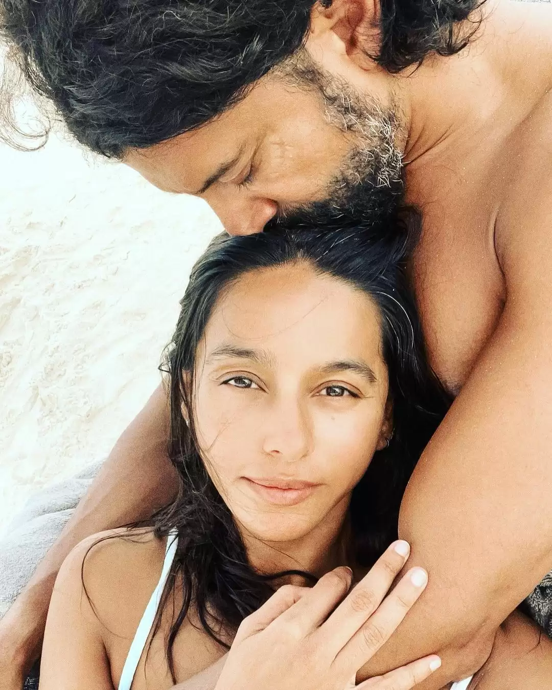 New holiday pictures of Farhan Akhtar and Shibani Dandekar will awaken your wanderlust!