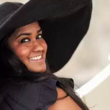 Here is the reason why Salman Khan’s Sister Arpita Khan Smashing Plates in Dubai Restaurant, Video Go Viral