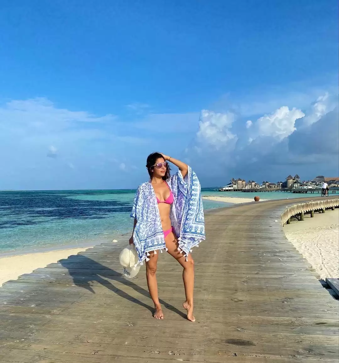 Sophie Choudry Looks Sizzling, Check Out Her Maldives Holiday Pictures