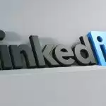 LinkedIn has new features of video meeting, emoji reactions
