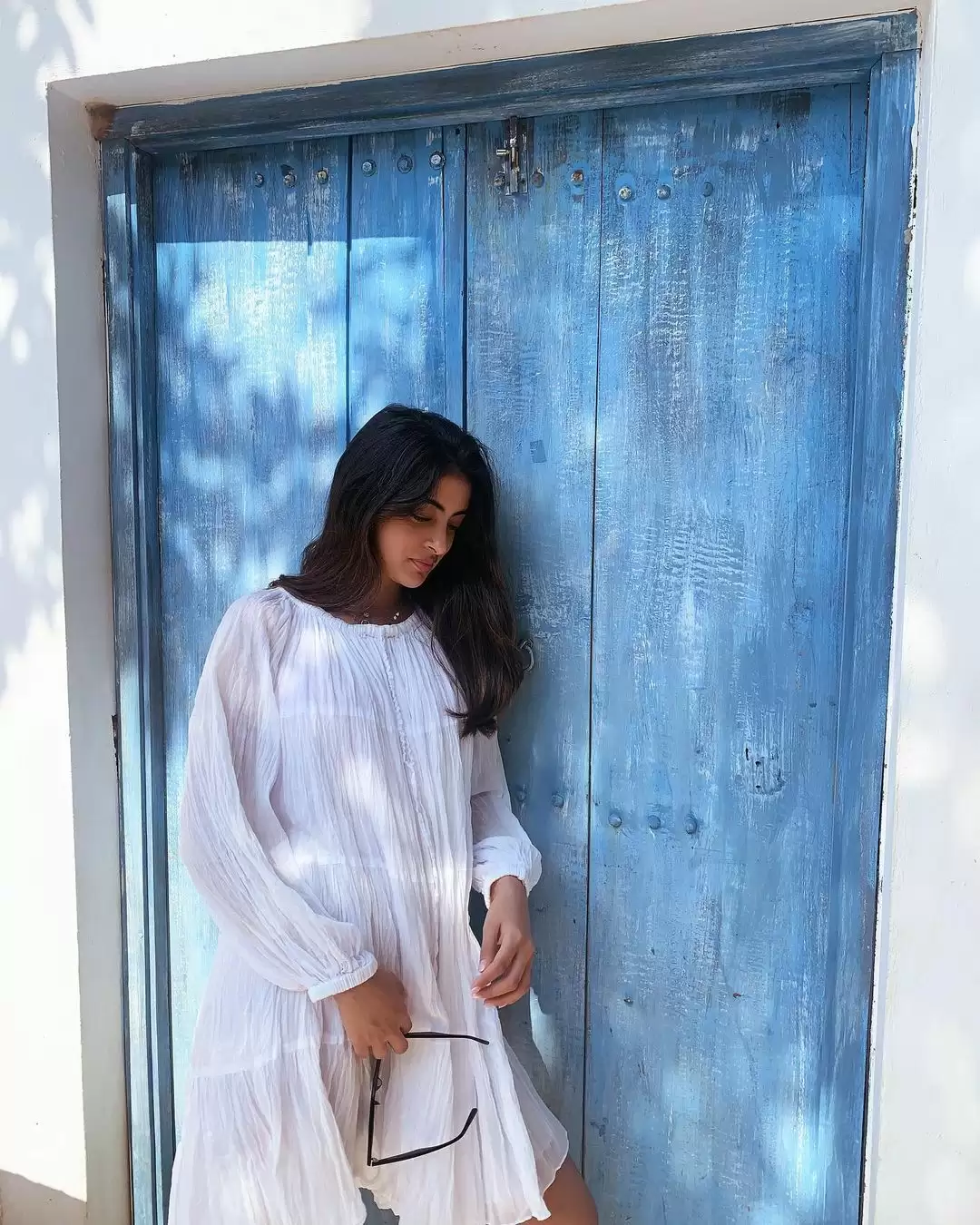 Amitabh Bachchan’s granddaughter Navya Naveli Nanda raises temperatures with her alluring pictures.
