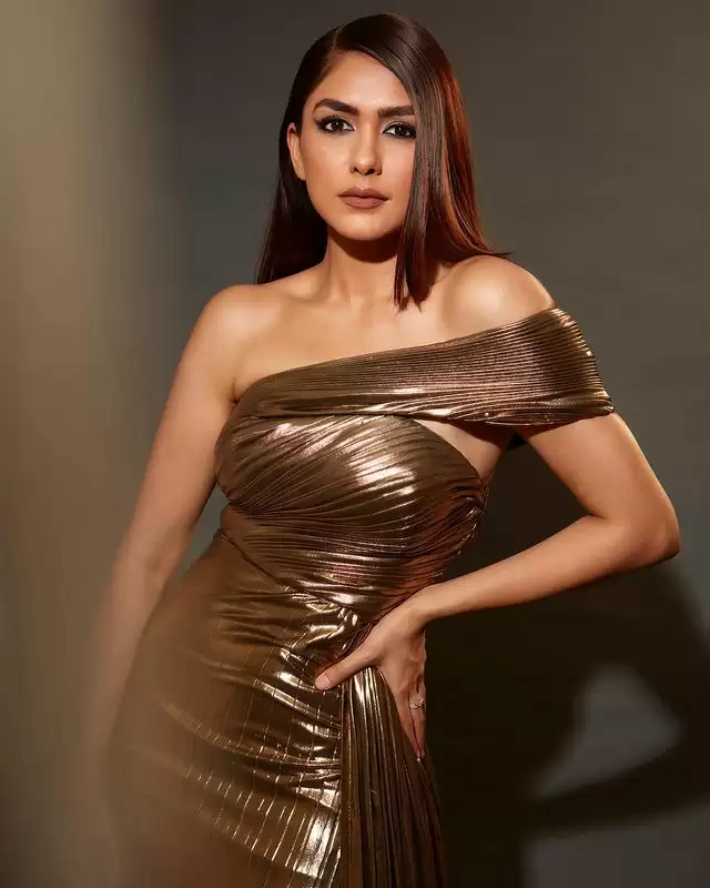 Mrunal Thakur