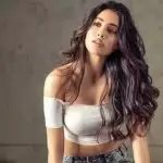 Janhvi Kapoor have indulged in some social media banter