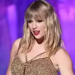 Taylor Swift becomes first to top Billboard’s 200 and Hot 100 charts in one week