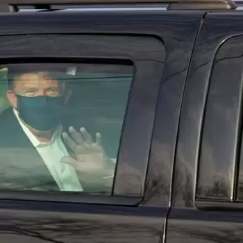 Trump breaks guidelines, drive-by photo-op amid COVID treatment