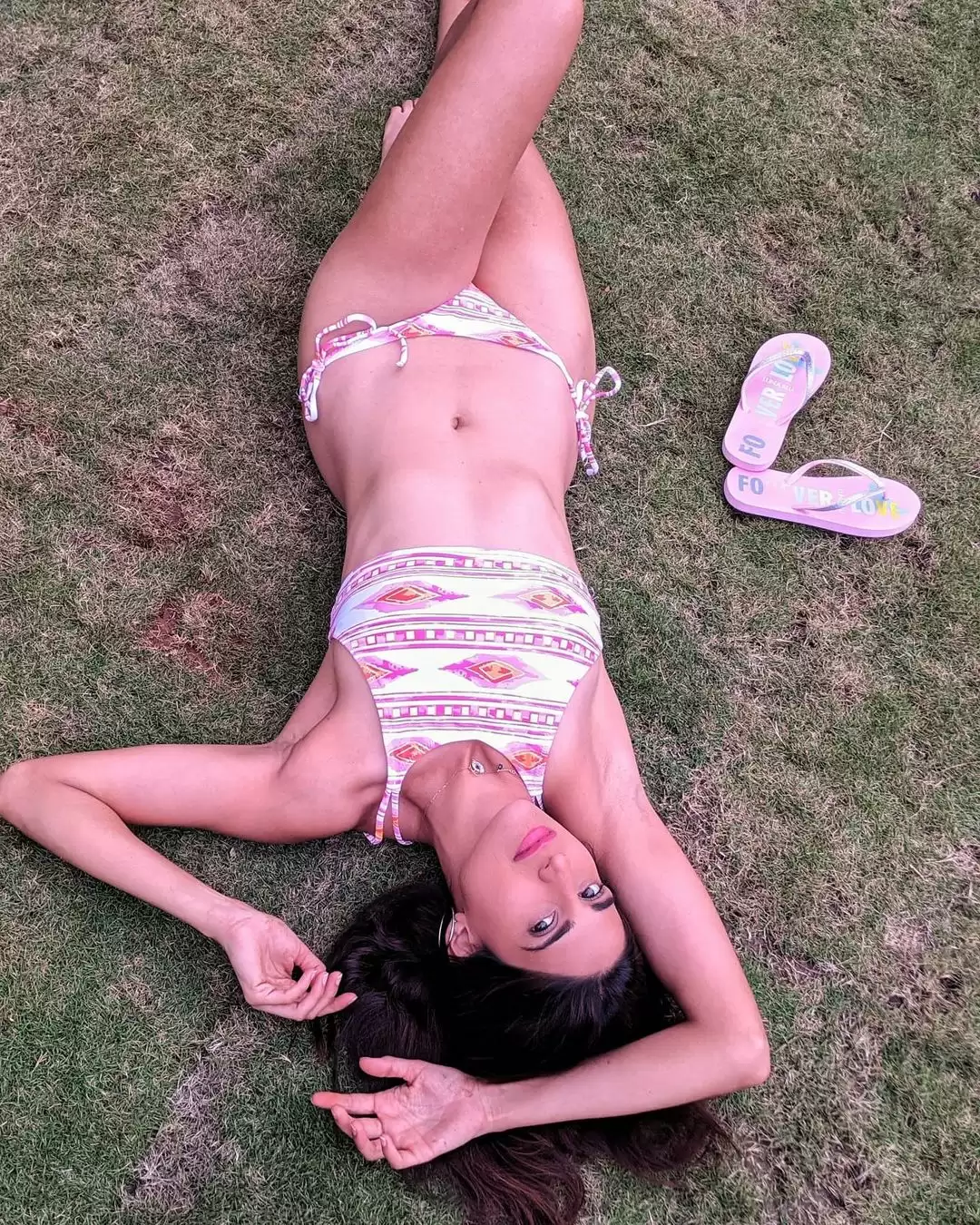 Aahana Kumra is teasing fans with her Sexy Bikinis Pictures.