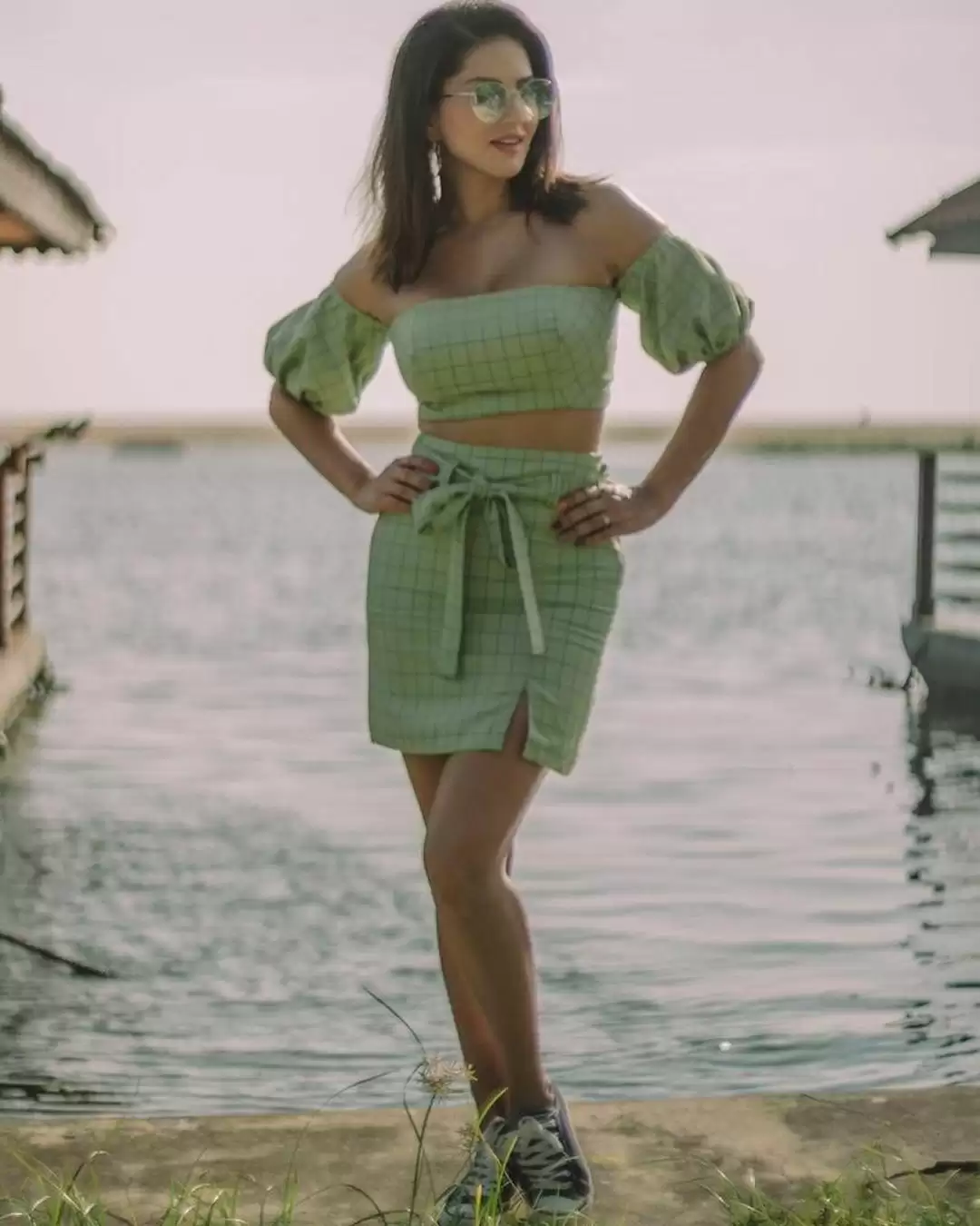 Sunny Leone takes the internet by storm with her pool pictures.