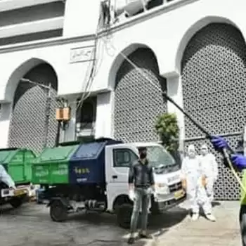 In Markaz, 50 people are allowed to offer namaz at once