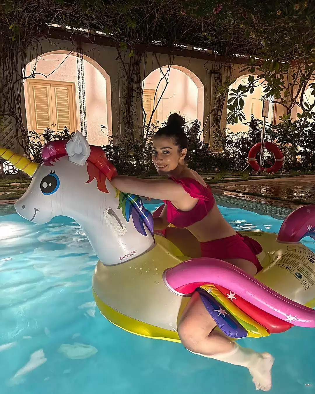 Glamorous pictures of South beauty Raai Laxmi