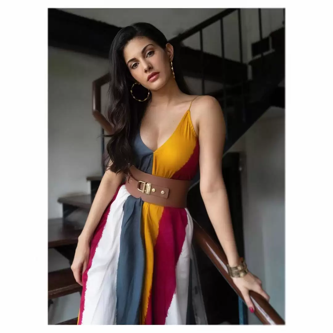 Amyra Dastur Sets Internet On Fire, See The Diva’s Sexy Pictures
