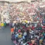 Massive crowd of migrant labourers at Mumbai’s Bandra station, restless to go home