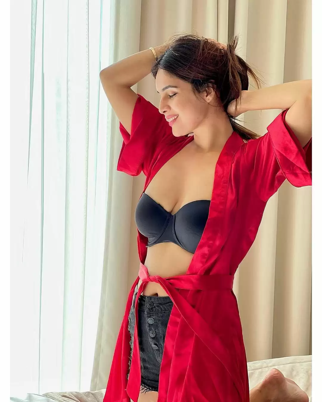 ‘Sakhiyan’ star Neha Malik is making heads turn with her new bewitching pictures