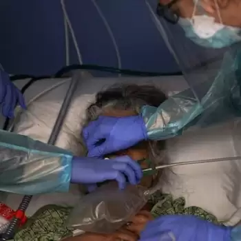 U.S. surpasses 4,000 COVID-19 deaths in a single day for first time