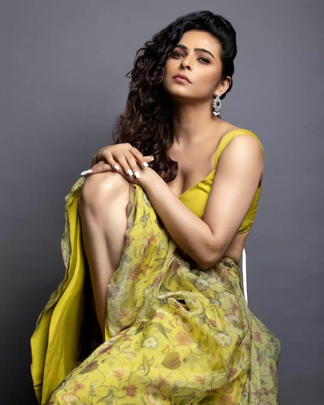 These bewitching pictures of Madhurima Tuli prove she is no less than a diva