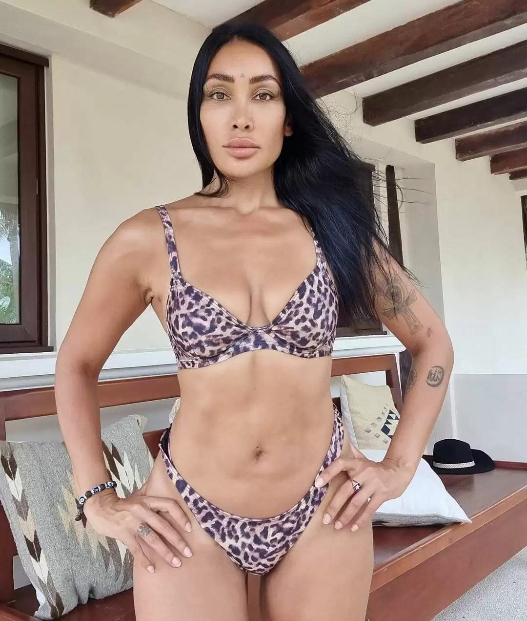 Glamorous pictures of Sofia Hayat make heads turn