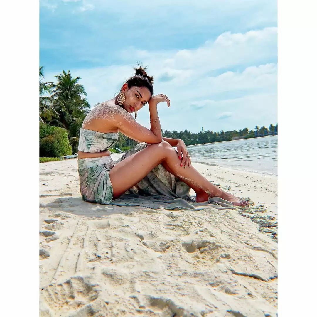 These glamorous pictures of Erica Fernandes you can’t miss!