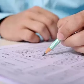 Tips to travel safely to your examination centre