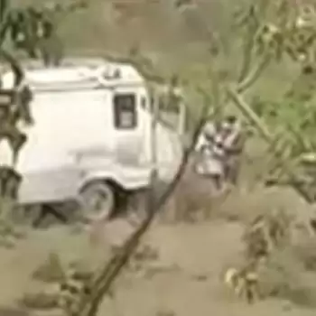 Body of Covid victim dumped in river in Katihar, video viral