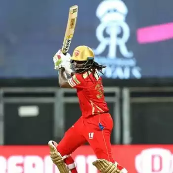 Gayle becomes first to hit 350 sixes in IPL
