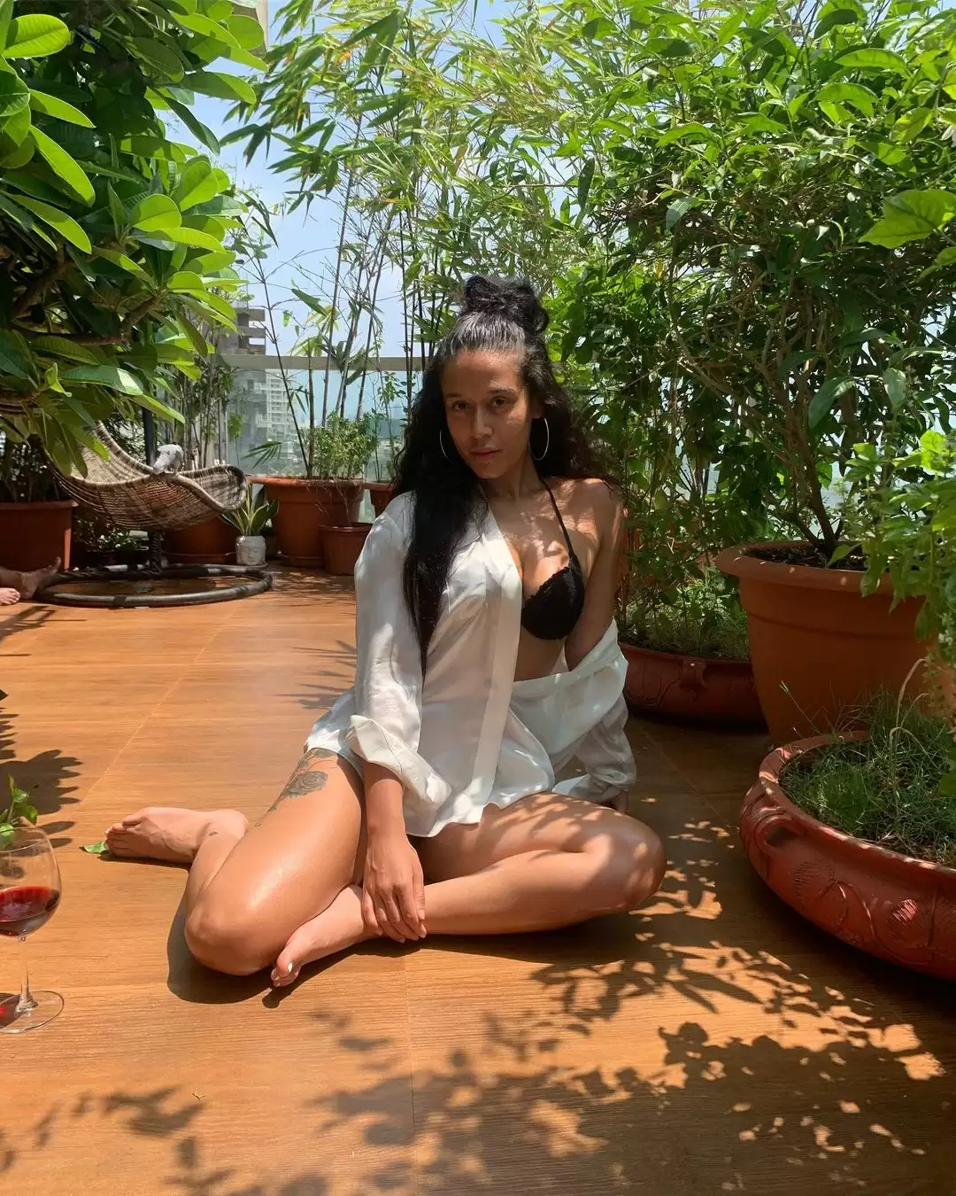 Alluring pictures of Krishna Shroff takes the internet by storm.