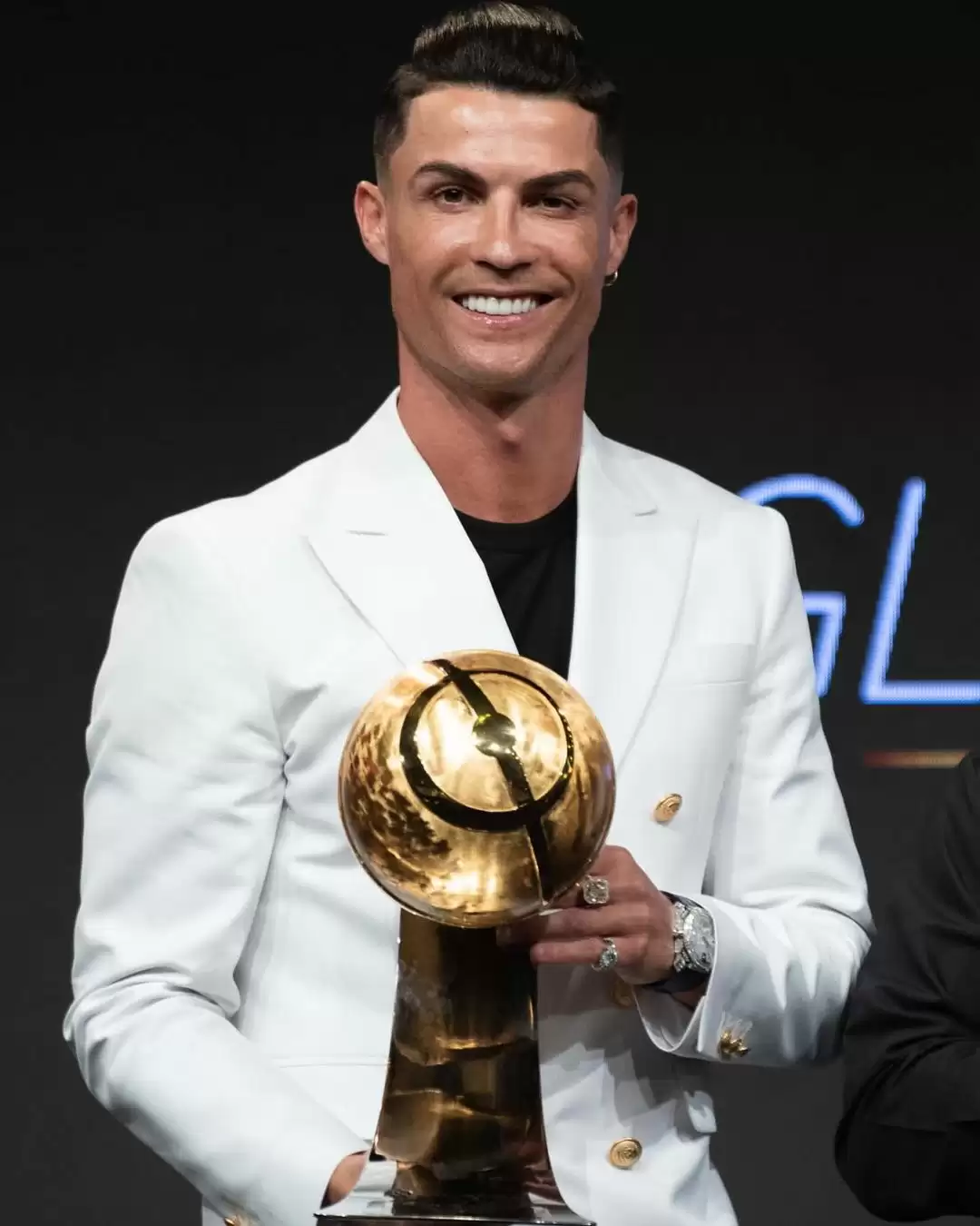 10 Highest-Paid Celebrities in 2020, See Pictures.