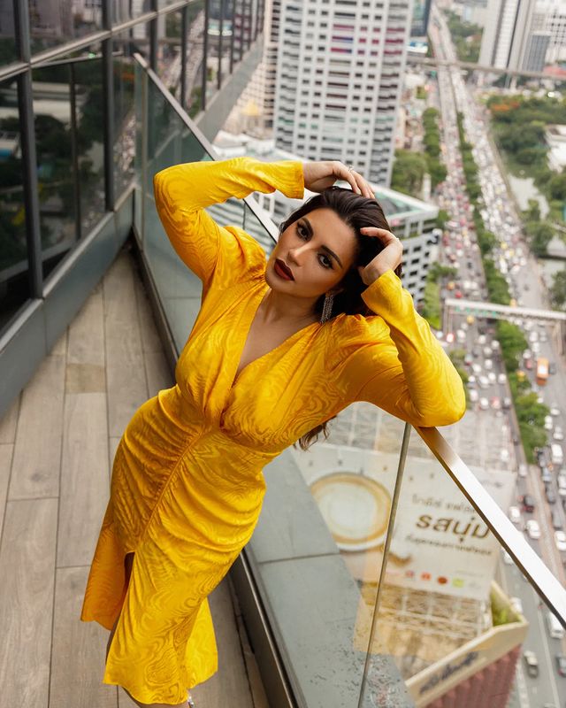  Shama Sikander