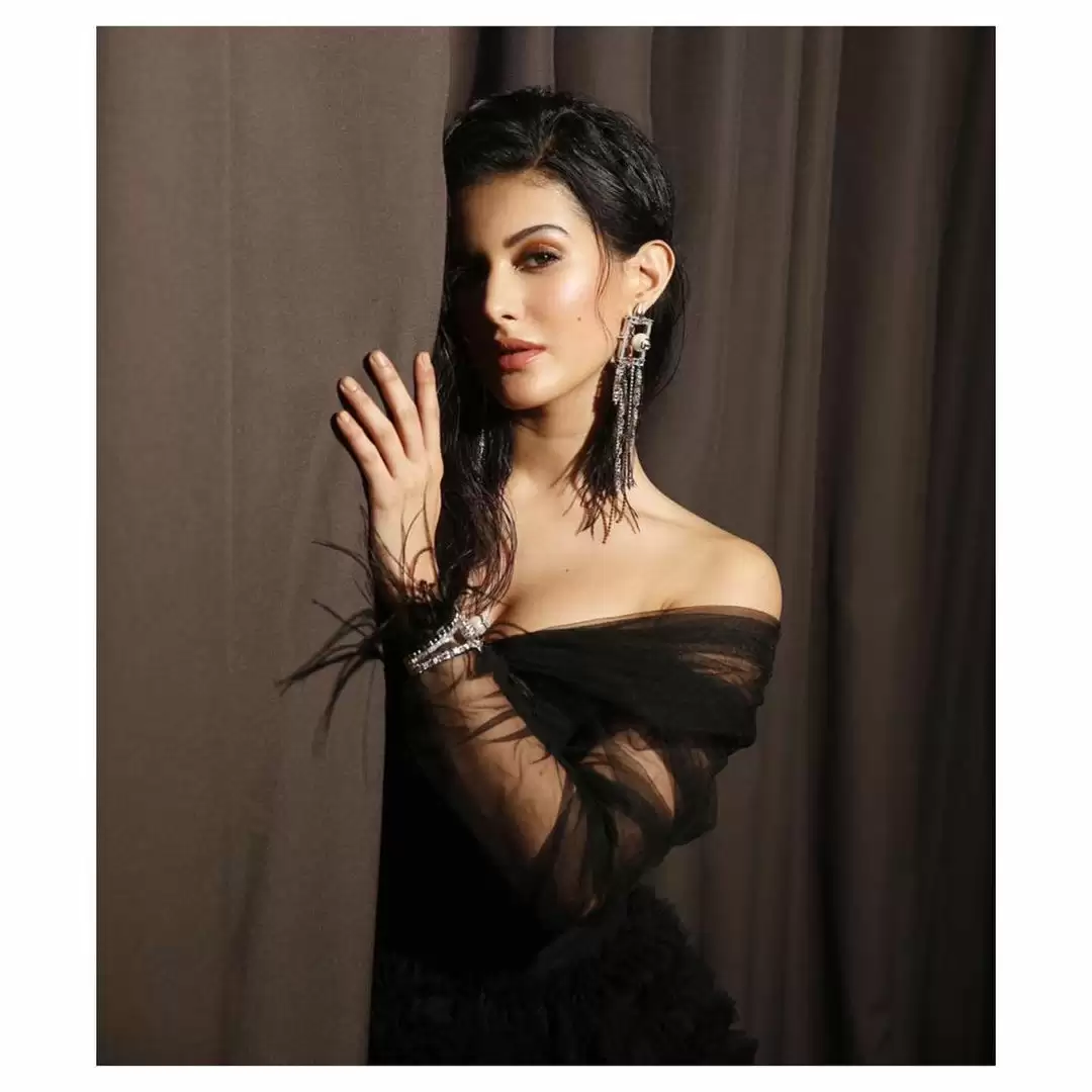 Bewitching pictures from Amyra Dastur’s latest photoshoot