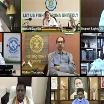 Sonia asks CMs, ‘We can work together and fight against the central government’