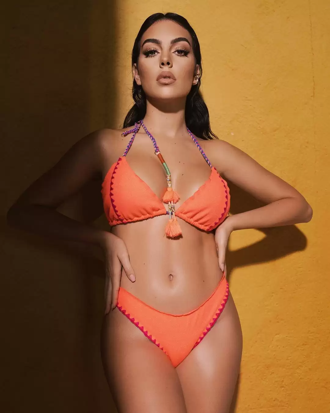 Cristiano Ronaldo’s girlfriend Georgina Rodriguez sets hearts racing with her new ravishing pictures