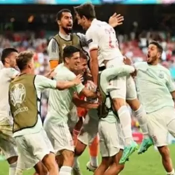 Spain beat Croatia in thriller to reach quarters