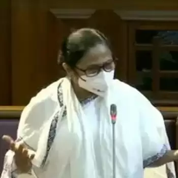 Mamata attack on Modi govt: demanded universal COVID-19 vaccine programme for all