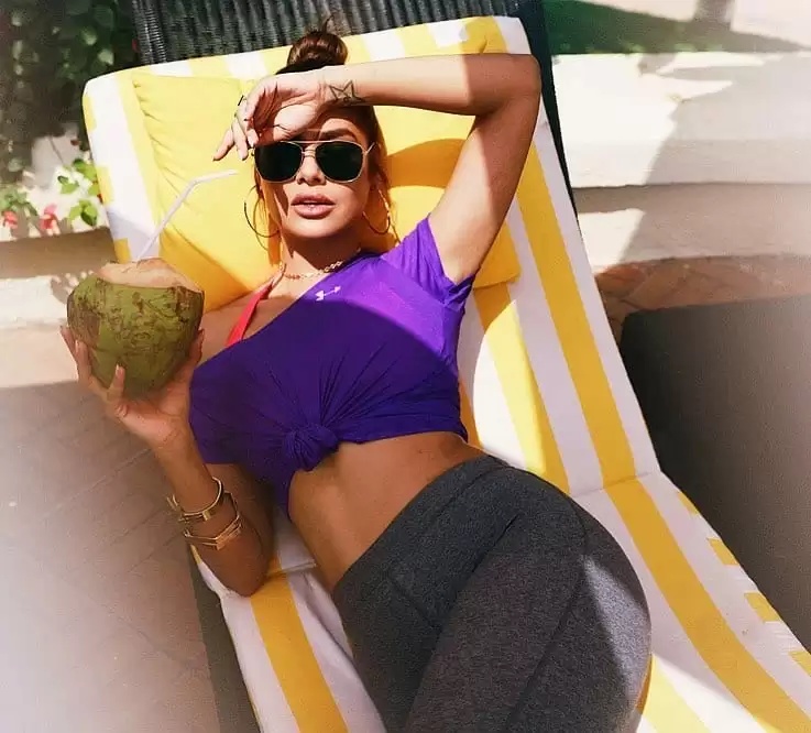 Esha Gupta will take your breath away with these stunning pictures.