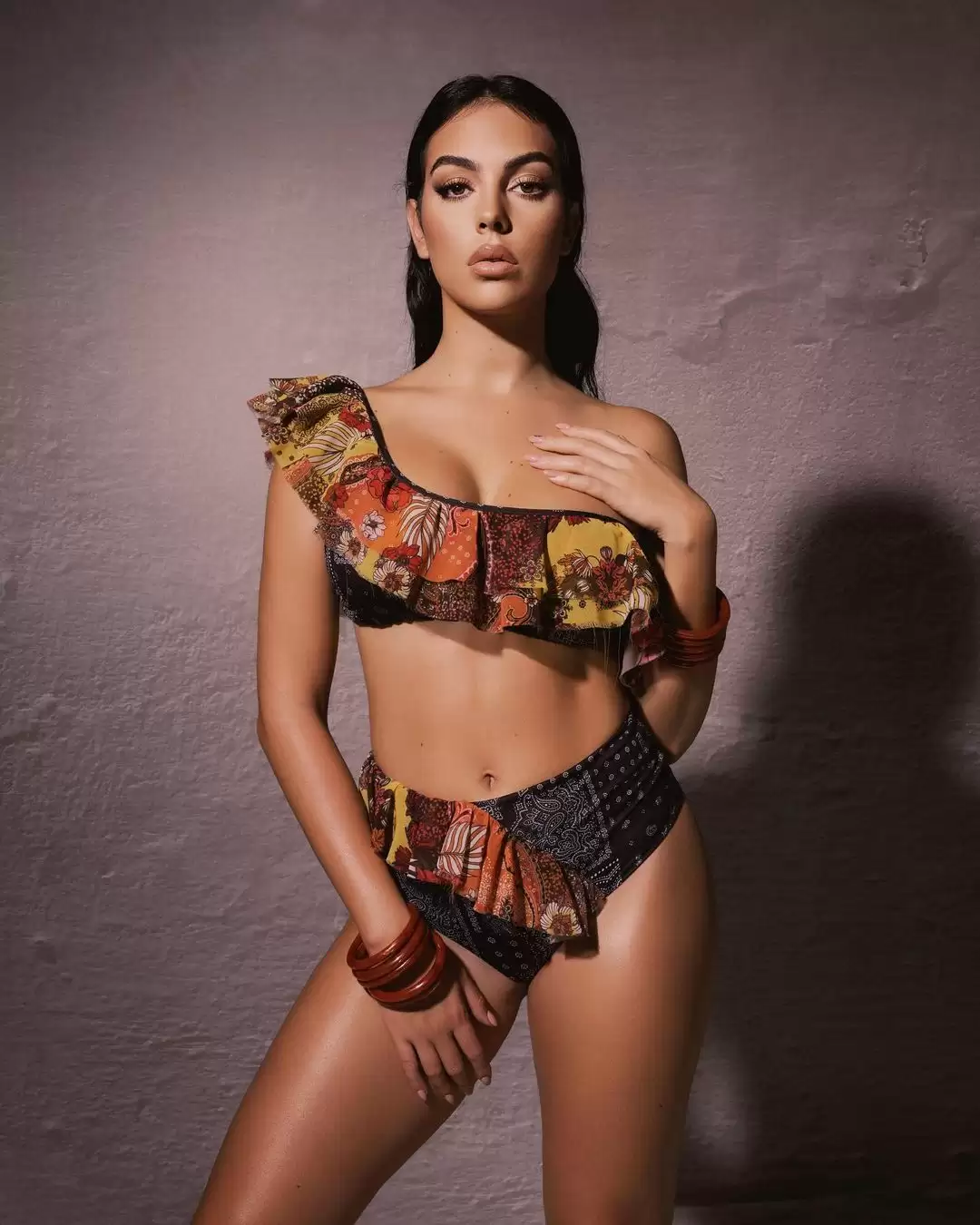 Cristiano Ronaldo’s girlfriend Georgina Rodriguez sets hearts racing with her new ravishing pictures