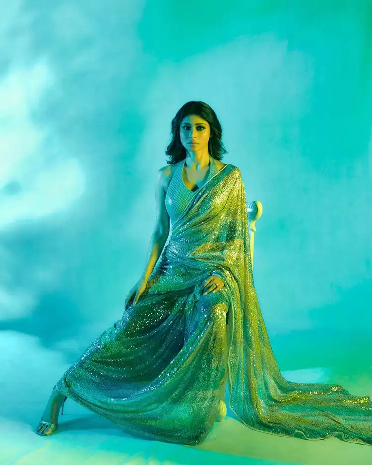 Mouni Roy Looks Breathtaking, Check Out Her Stunning Pics!!