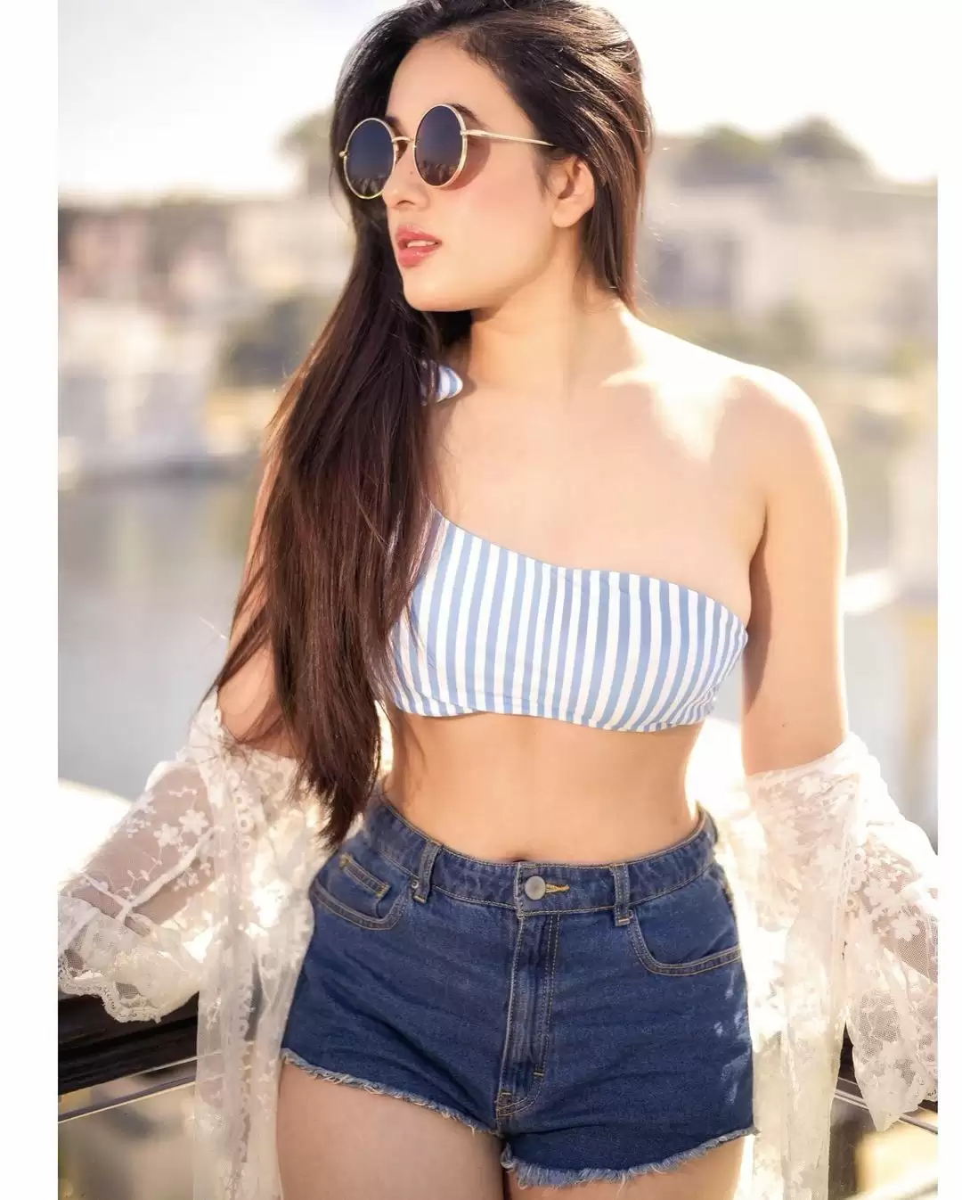 Nepali beauty Aditi Budhathoki’s captivating pictures are surely worth a thousand words!