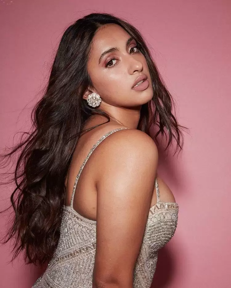 Akansha Ranjan Kapoor Pictures